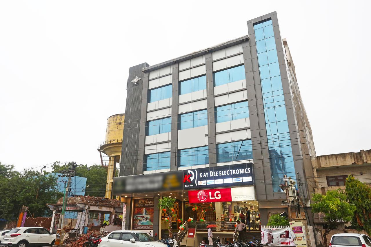 Oyo 18422 Central Grand Belanganj Exterior photo